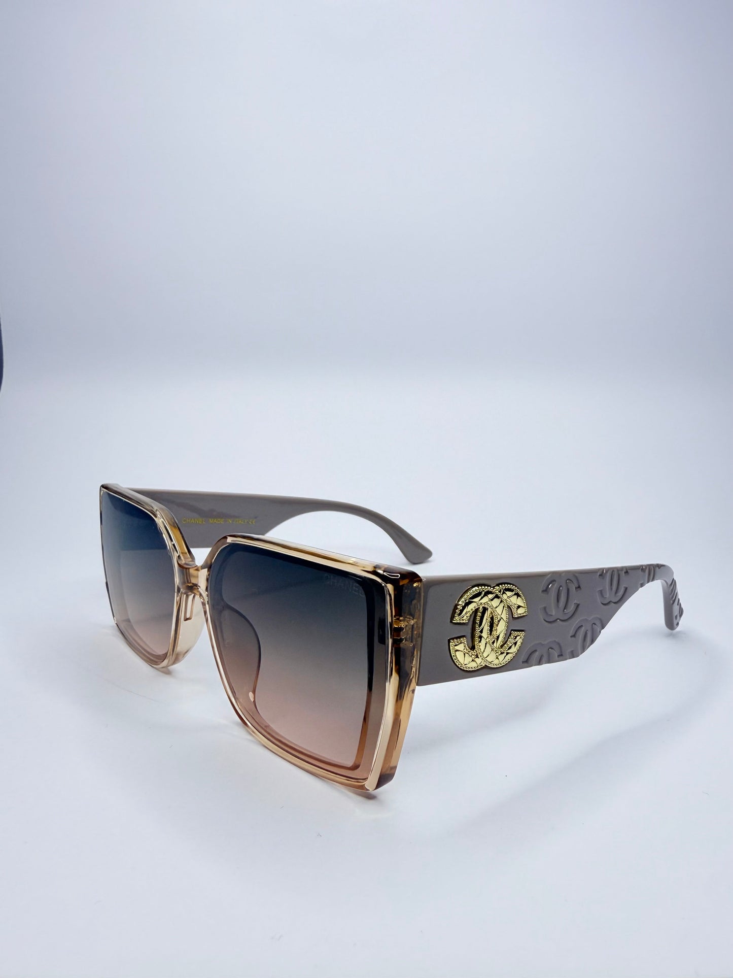 🕶️ Chanel Γυαλιά Ηλίου Oversized με Χρυσό Λογότυπο