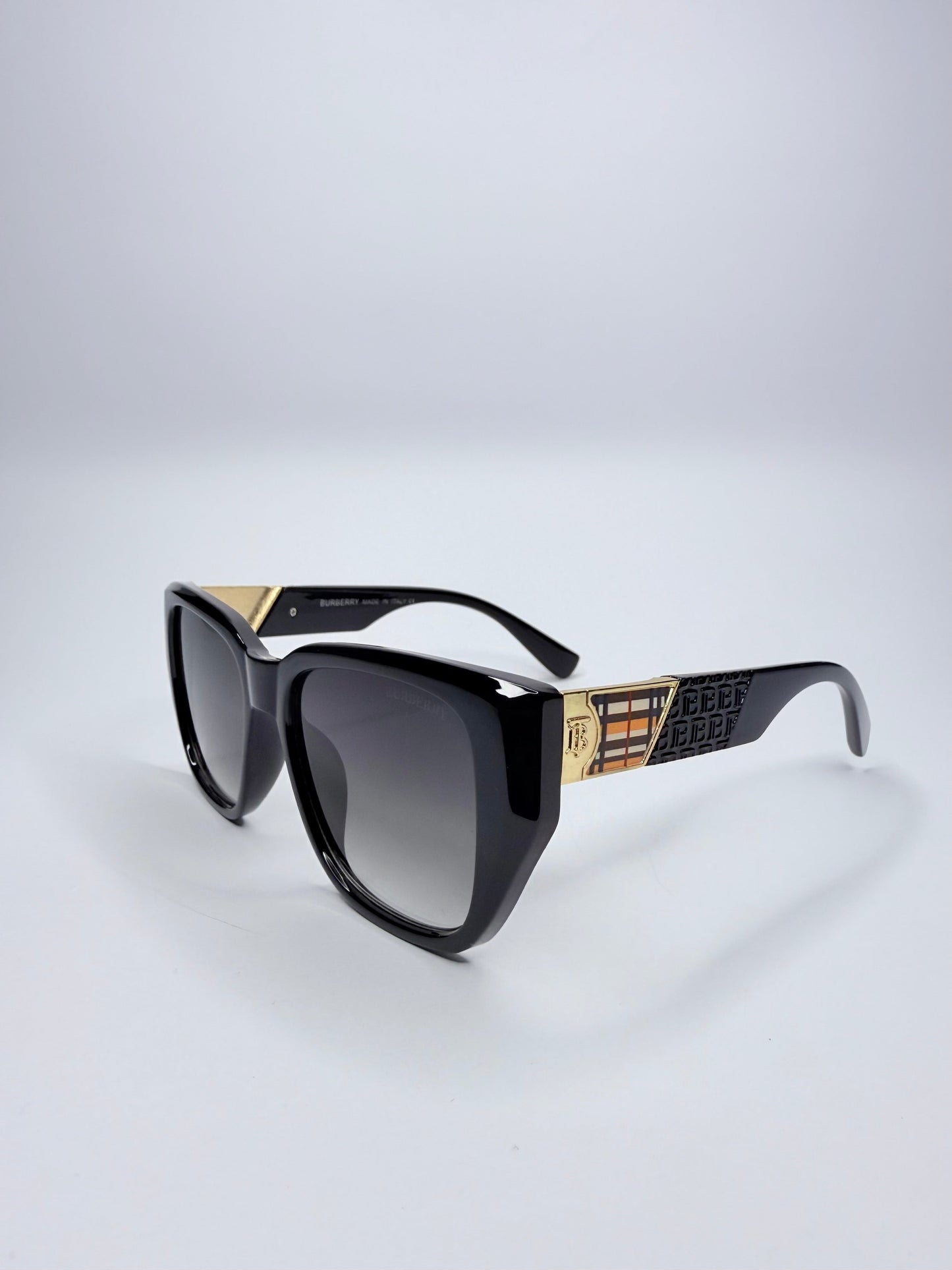 🕶️ Burberry Γυαλιά Ηλίου Oversized Μαύρα με Χρυσές Λεπτομέρειες