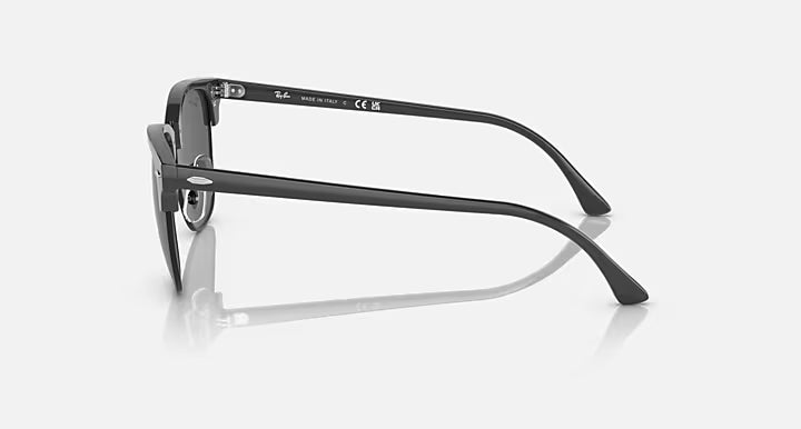 Ray-Ban Clubmaster Black – Κλασικό στυλ σε απόλυτο μαύρο